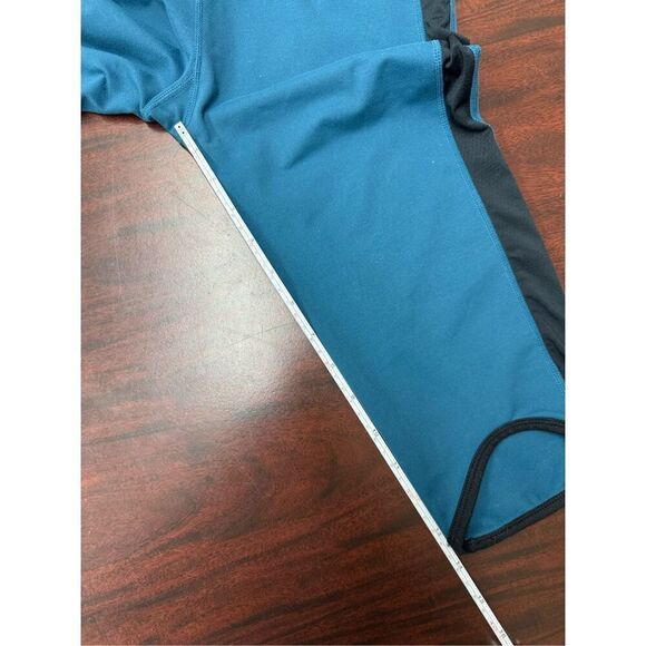 Fabletics Rio Run Crop Leggings Size Small - Picture 4 of 7